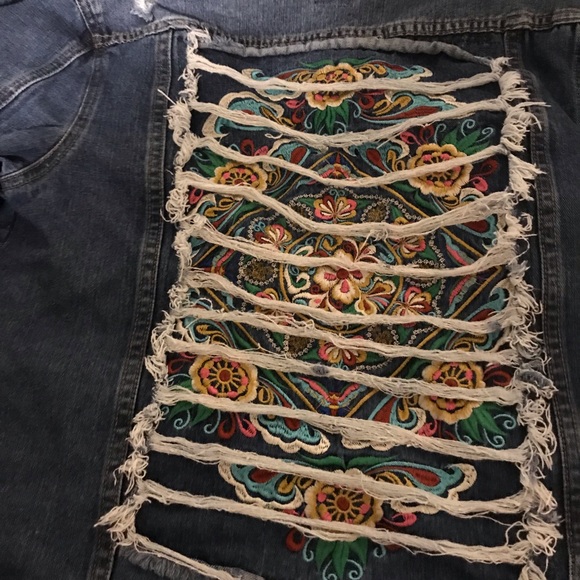 Nice jacket - Picture 2 of 5